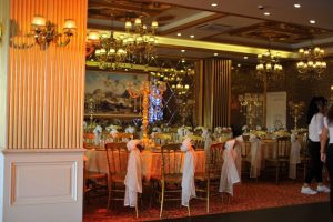 Gold Salon 42